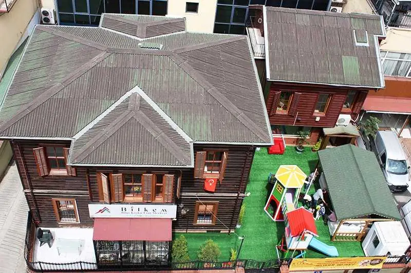 Bilkem Bilgi Köşkü Anaokulu'nun bahçesi